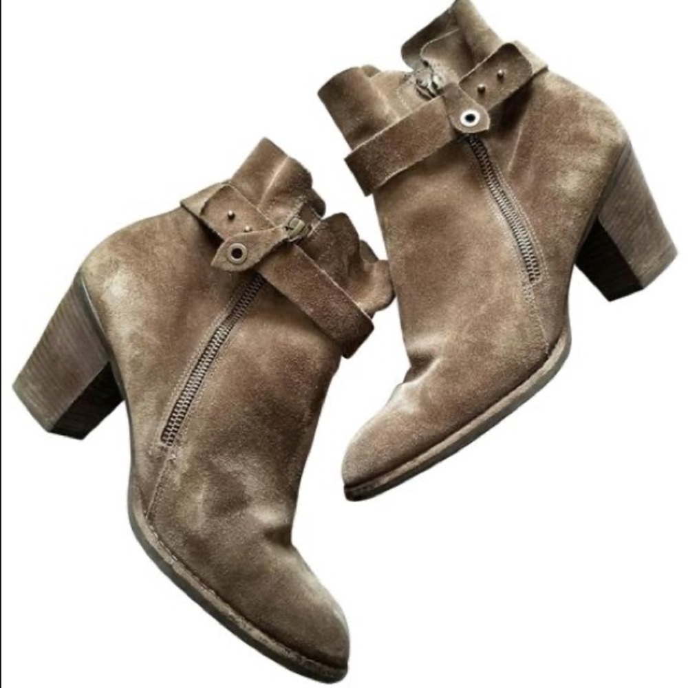 Paul Green Dallas Suede Bootie size 7.5